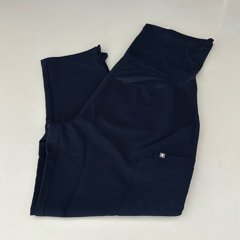 FIGS marernity pants